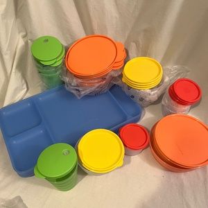 Amazing 20 Piece Tupperware Set!  Trays, bowls, cups and more!!!